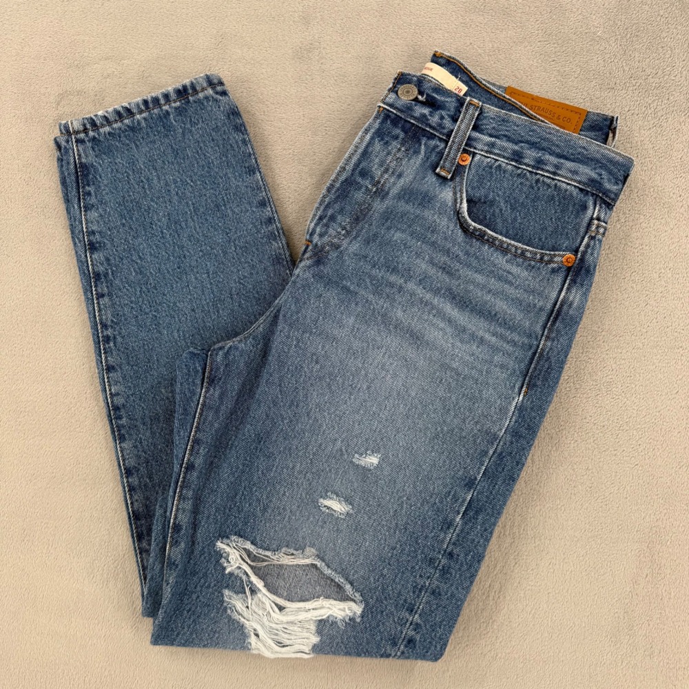 Levis Jeans Women Sz W 28 Wedgie Straight Fit Distressed High Rise Blue Denim